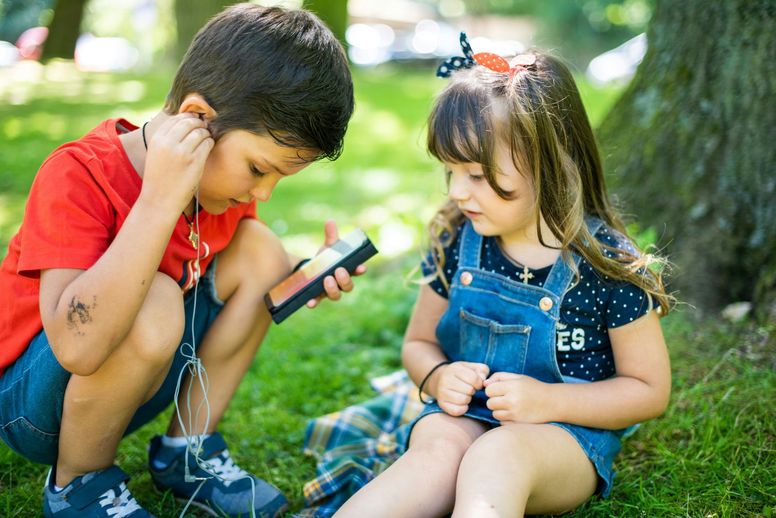 Uso responsable de pantallas, videojuegos y tecnoestrés en jóvenes y adultos - Psicolab Ciudad Real